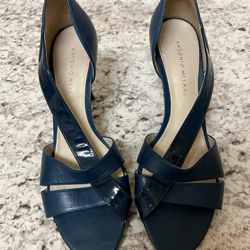 Styling shoes for day and night